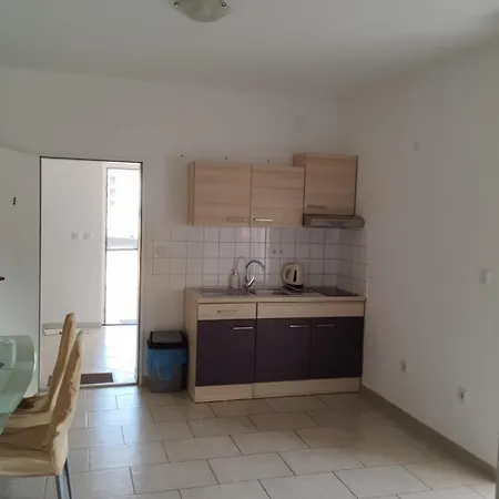 Riva Apartmán Povljana