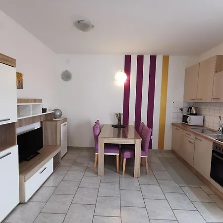 Riva Apartmán Povljana