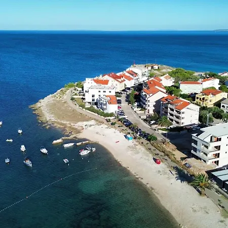 Riva * Povljana