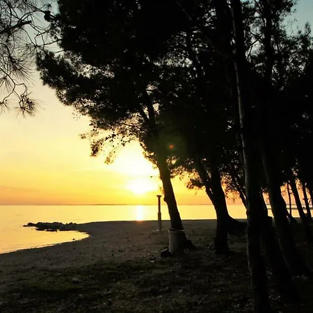 Apartament Riva Povljana